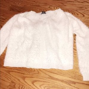 A fleece white jacket.